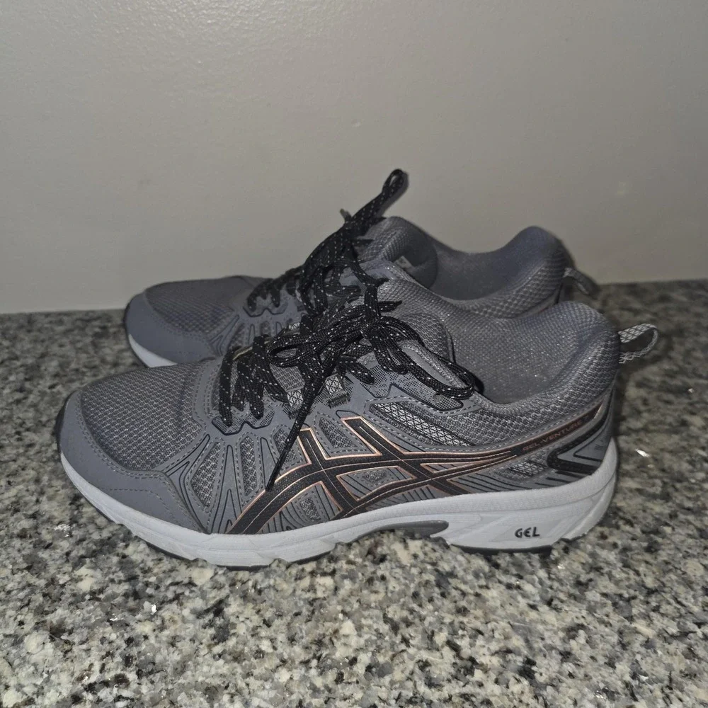 Asics versatile running